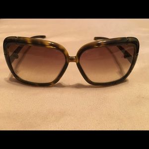 Authentic Burberry sunglasses brown square lenses